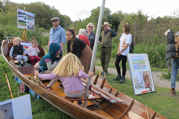 festival boat